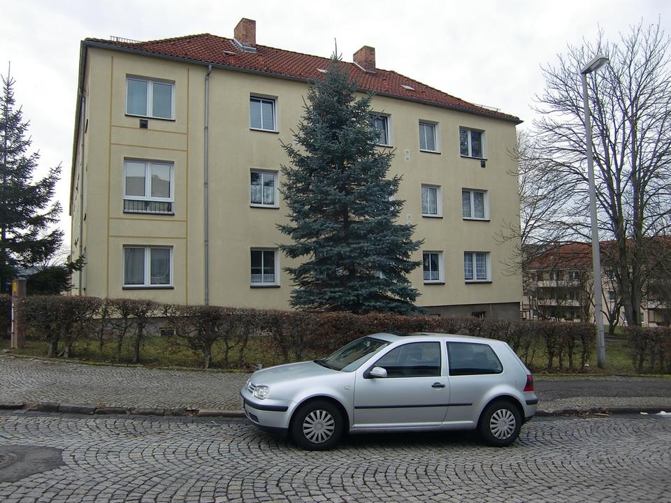 Thumbnail-Nach Renovierung Einziehen und Wohlfühlen! Grüne Lage Küche und Bad mit Fenster und Wannenbad