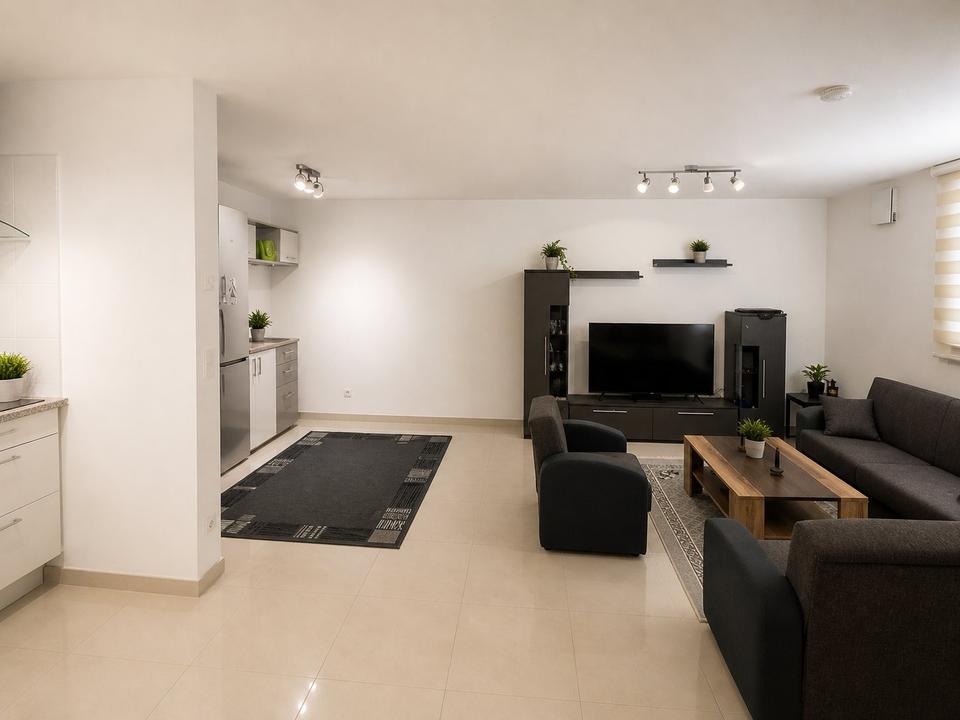 Thumbnail-2-Zimmer Souterrainwohnung (68 m²) mit Wohnküche, Terrasse.