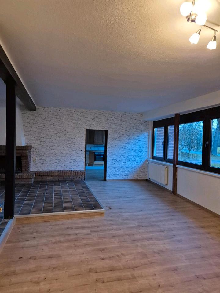 Thumbnail-Großzügige 145 m² Altbauwohnung mit Kamin, Garage & 400 qm Garten