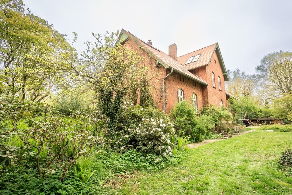 Thumbnail-Ehemaliges Forstamt mit viel Charme und Potential + Nebengebäude