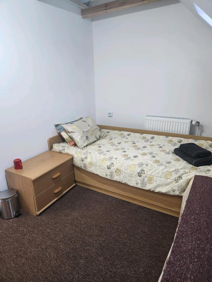 Thumbnail-Monteuer Zimmer