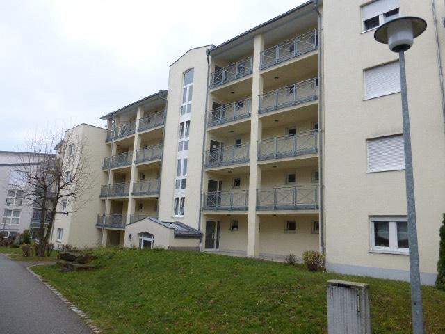 Thumbnail-vermietete 2-Zimmer Wohnung mit 2 Garagen