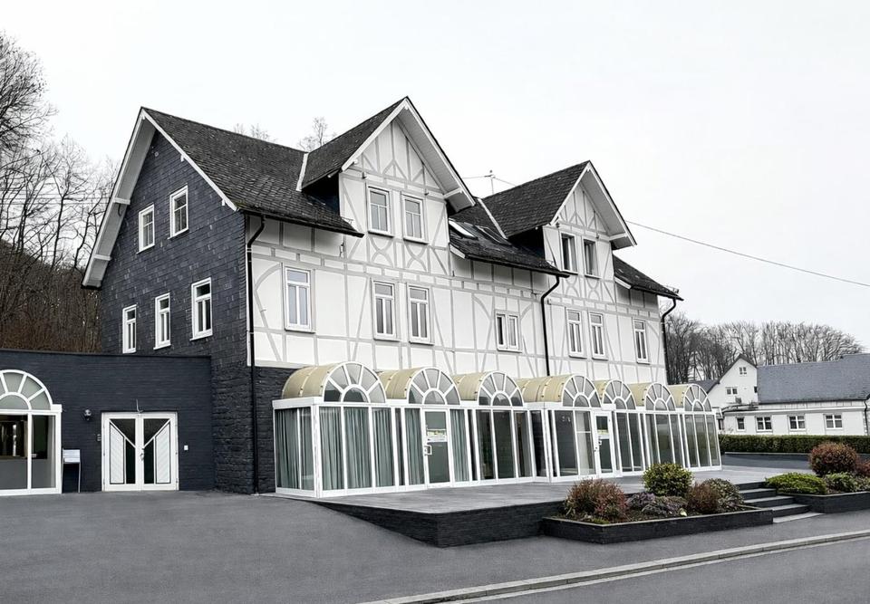 Thumbnail-Top modernisiertes Wohn-Geschäftshaus | HeizungFassade neu