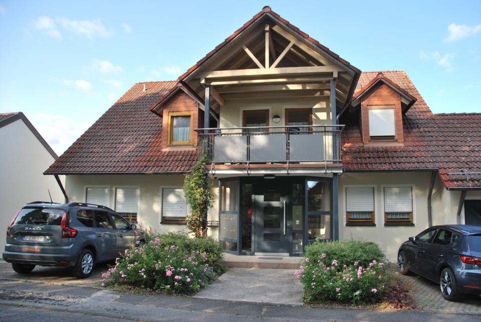 Thumbnail-Sonnige 4-Zimmer-EG-Wohnung in Heustreu mit Panoramablick