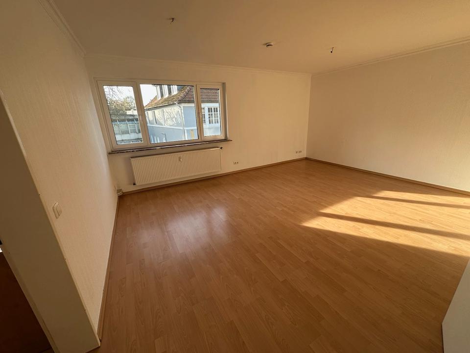 Thumbnail-Helle 3-Zimmer-Wohnung im 1. OG, 87 m² mit Balkon ab 01.06.