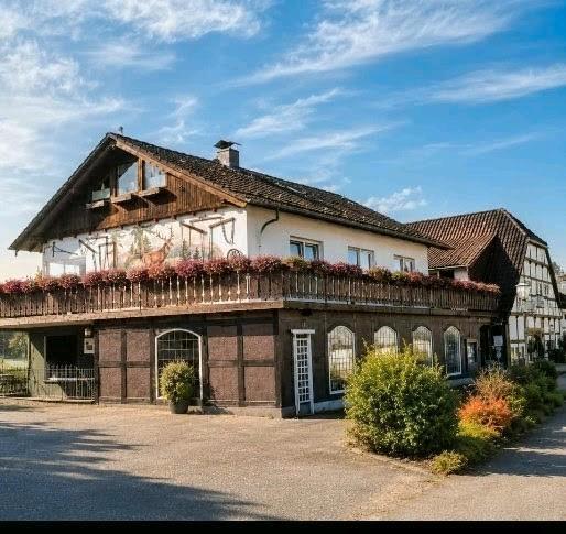 Thumbnail-Vielseitiges Immobilienemsemble mit Renditepotenzial auf 1700 qm