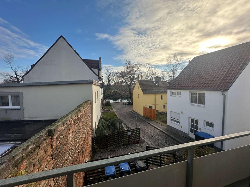 Thumbnail-Helle 3-Raum-Wohnung mit Balkon, Tageslichtbad und separater Küche