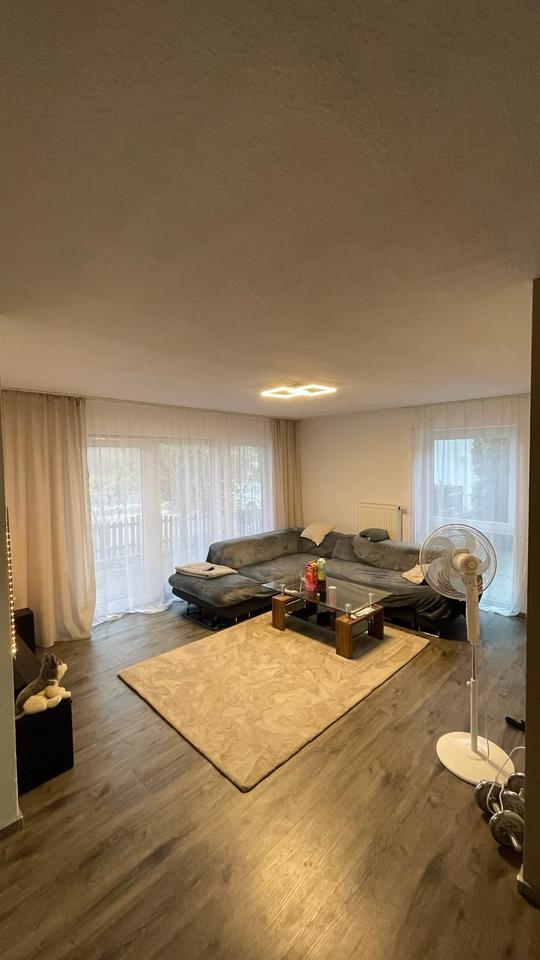 Thumbnail-Moderne 3-Zi.-EG-Wohnung mit Terrasse - Bad neu - 2 Stellplätze