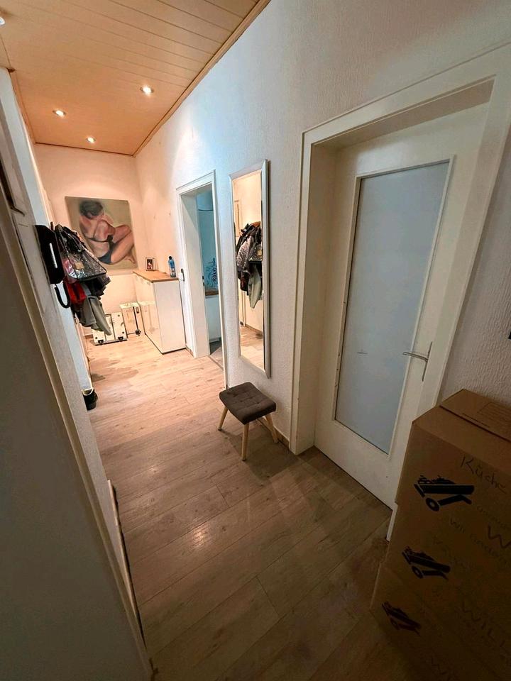 Thumbnail-3-Raum Wohnung, Küche, Diele, Bad, 85 qm, Essen-Kray