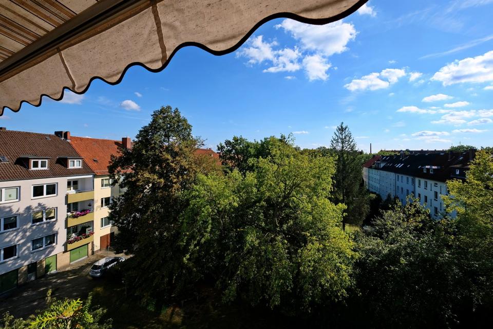 Thumbnail-Grüne ruhige Oase in der Innenstadt, 3 Zimmer-Dachgeschoss 87m²