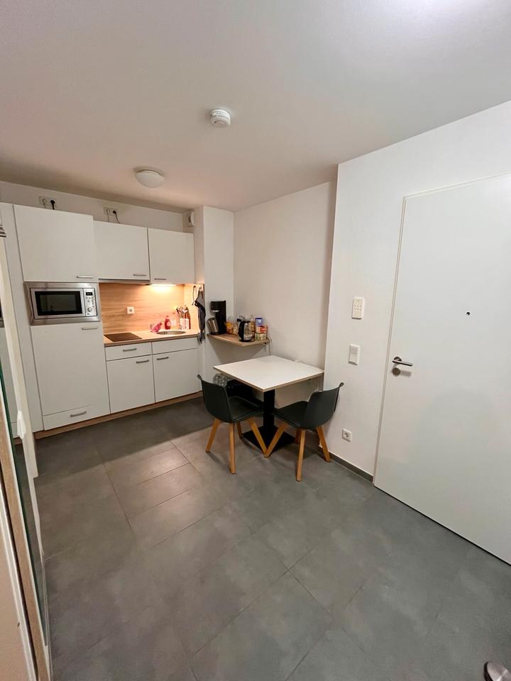 Thumbnail-Möblierte Zimmer Untermiete in schöner 2er Frauen-WG ab 01.01.26