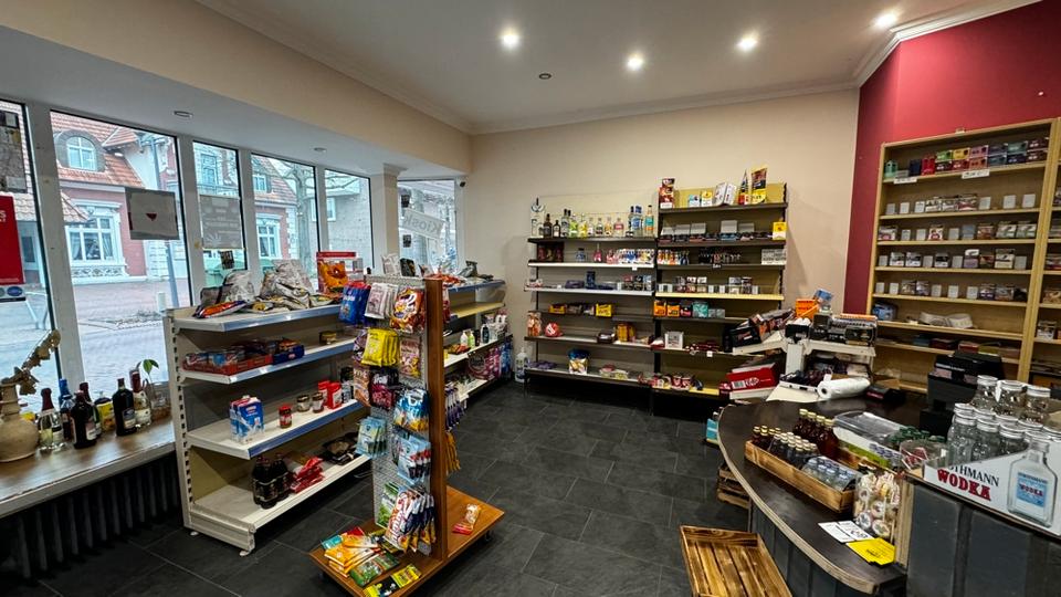 Thumbnail-Attraktives Ladengeschäft mit guter Werbe-Fensterfront und Keller im Zentrum von Bad Zwischenahn