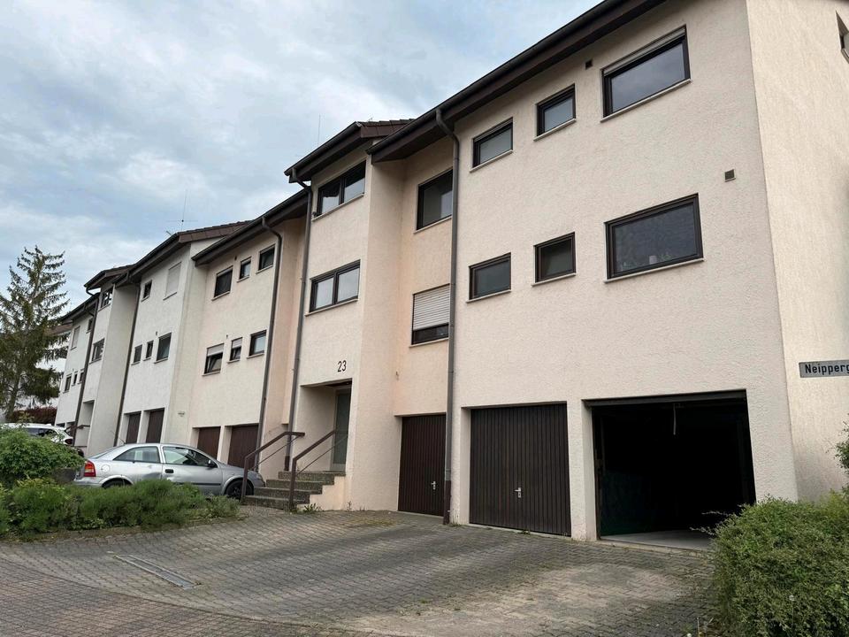 Thumbnail-3,5 Zimmer-Wohnunh 95qm mit Balkon, Doppelgarage & Stellplatz