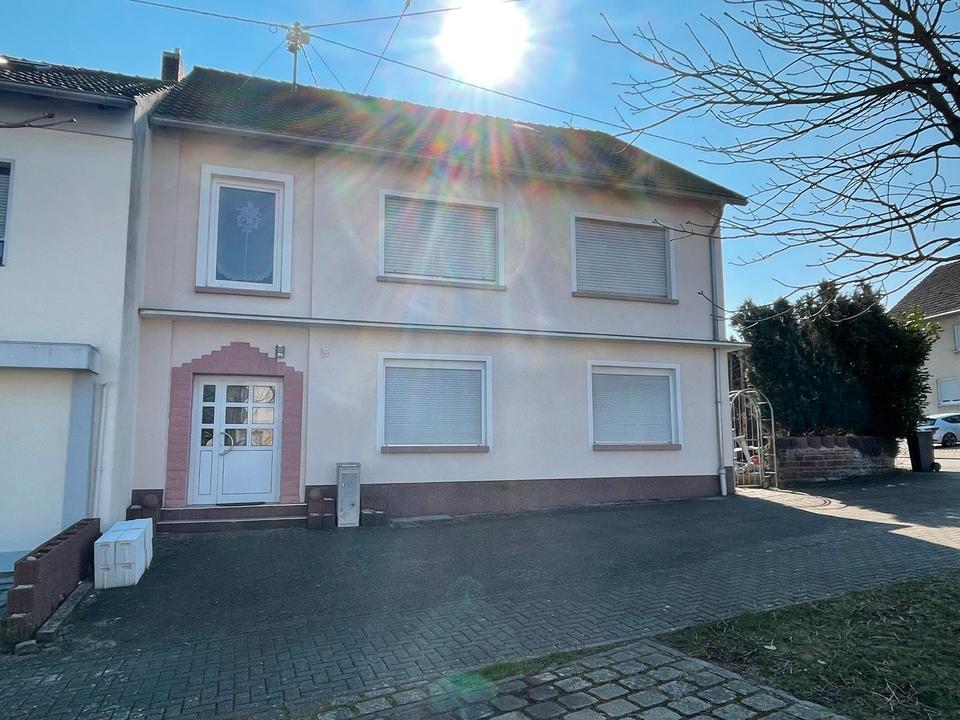 Thumbnail-Frisch renovierte 4-Zimmer-Wohnung mit 3 Schlafzimmern – ab 01.06.2026 zu vermieten