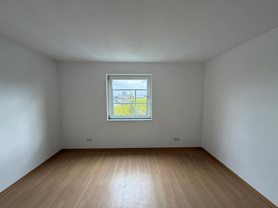 Thumbnail-Helle 1-Zimmer Wohnung mit EBK