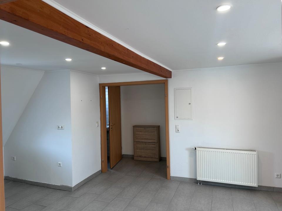 Thumbnail-Dach Maisonette 3,5 Zimmer zu vermieten in Meitingen!