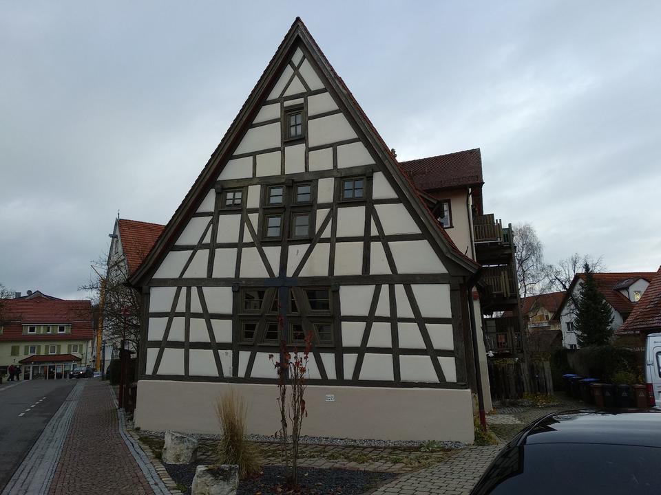 Thumbnail-3 Zimmerwohnung im Fachwerkhaus, Stadtmitte