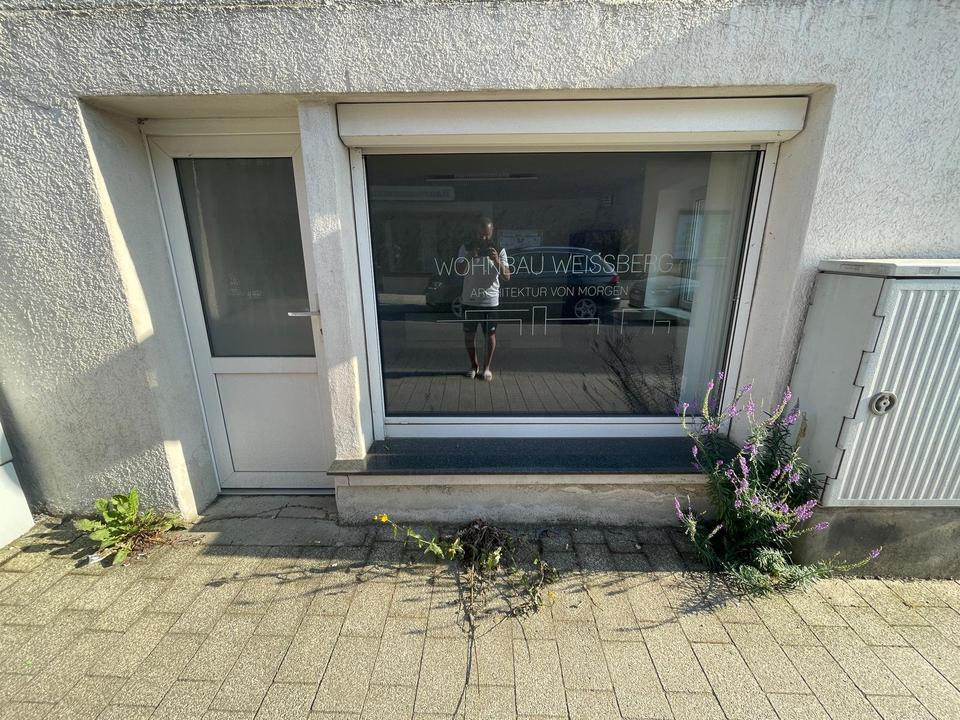 Thumbnail-Vielseitige Ladenfläche in Gut frequentierte Lage- Sofort verfügbar