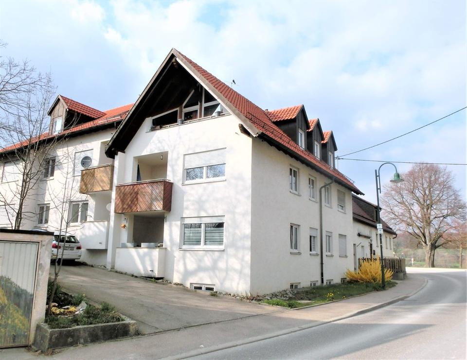 Thumbnail-Moderne 2-Zimmer-Wohnung mit Balkon, Einbauküche & Stellplatz