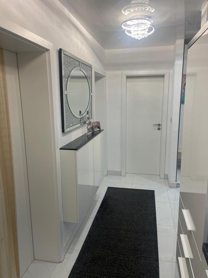 Thumbnail-Modernisierte 3 Zimmer Wohnung mit Stellplatz und Balkon