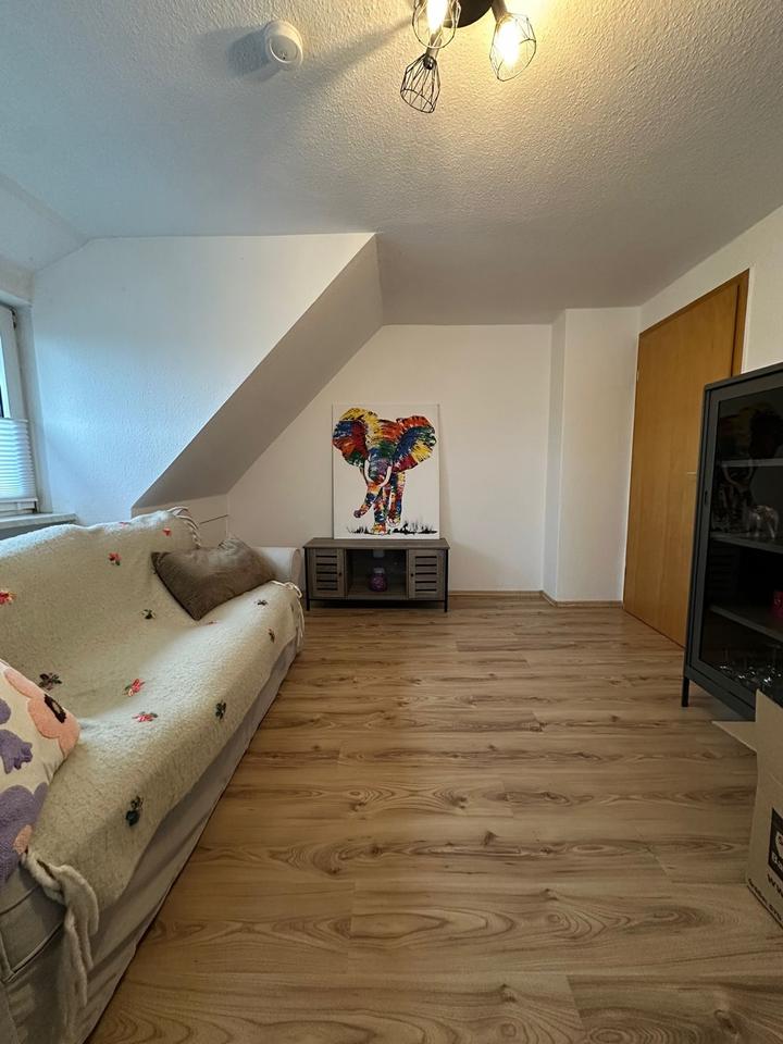 Thumbnail-Helle 56qm Wohnung in Adelheidsdorf zu vermieten - 2,5 Zimmer