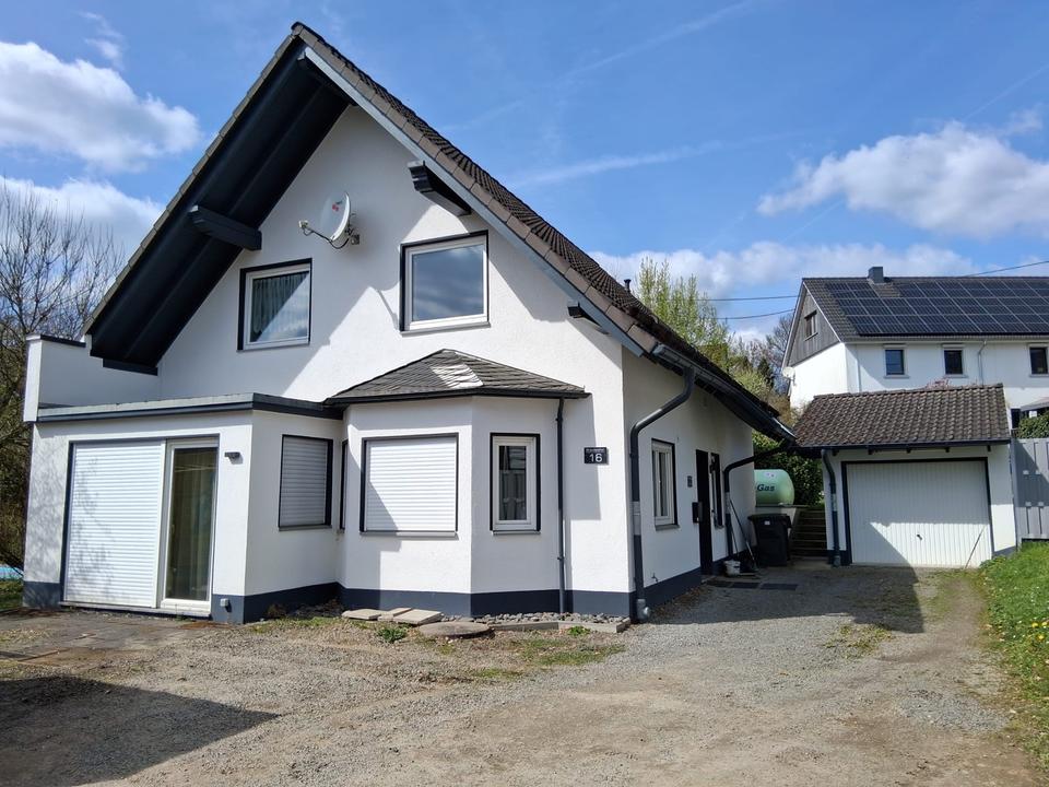 Thumbnail-Einfamilienhaus mit Garage in Wirtenbach