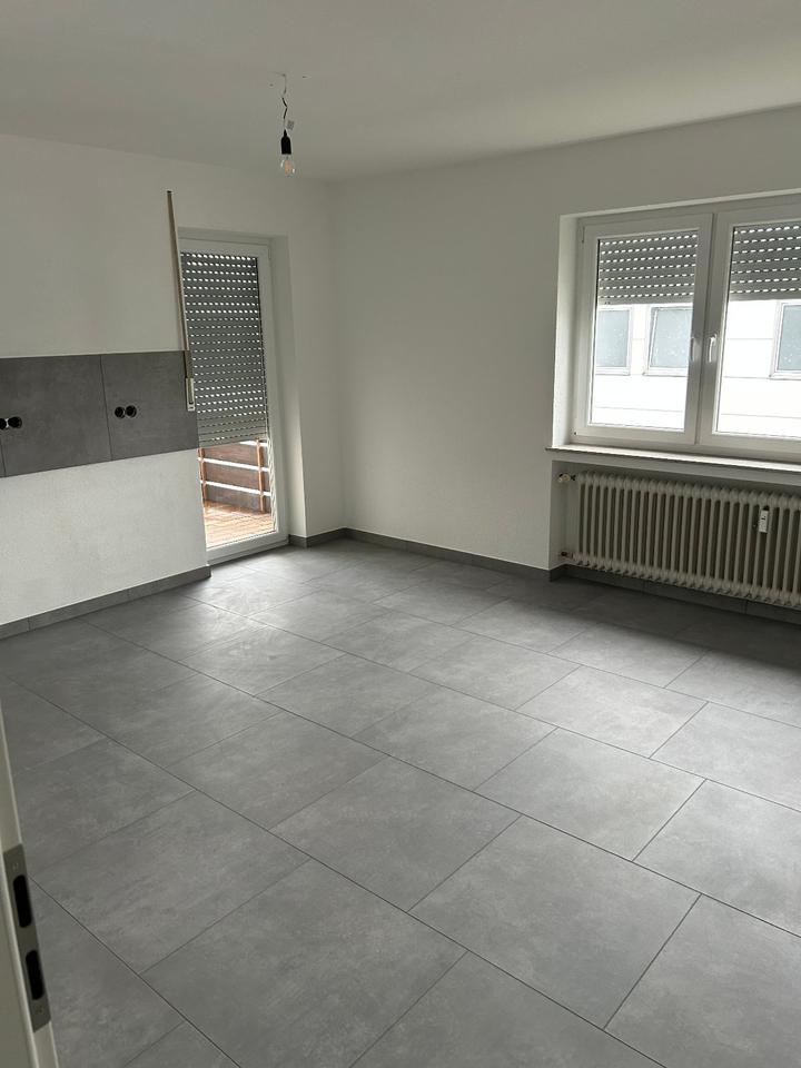 Thumbnail-Helle 2,5-Zimmer Wohnung im 2. OG mit Balkon in Giengen