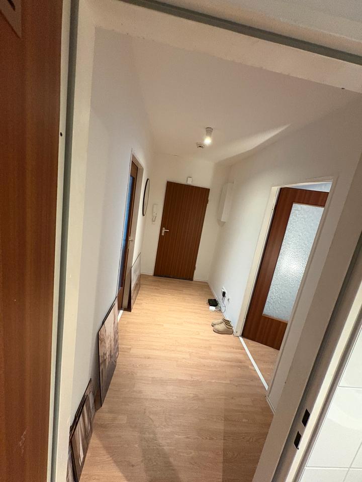 Thumbnail-Helle 2-Zimmer-Wohnung mit Balkon in Nähe des Seeparks