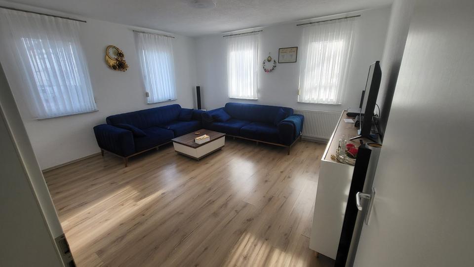 Thumbnail-3 Zimmer WHG mit EBK, Balkon & Garten