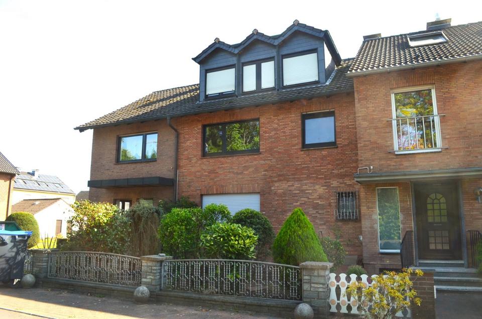 Thumbnail-Doppelhaushälfte mit 2 Wohneinheiten