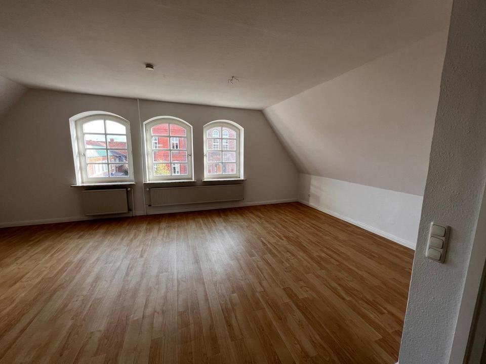 Thumbnail-Geräumige 3-Zimmer Wohnung im Zentrum von Meldorf