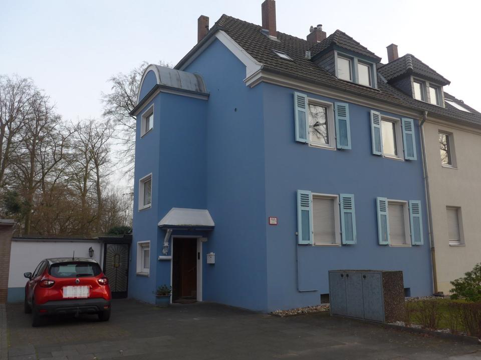 Thumbnail-Doppelhaushälfte mit großem Garten in Düsseldorf-Reisholz