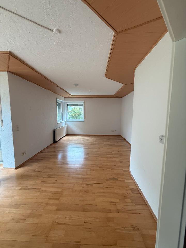 Thumbnail-Moderne 3-Zimmer Maisonnettewohnung mit Terrasse und Stellplatz