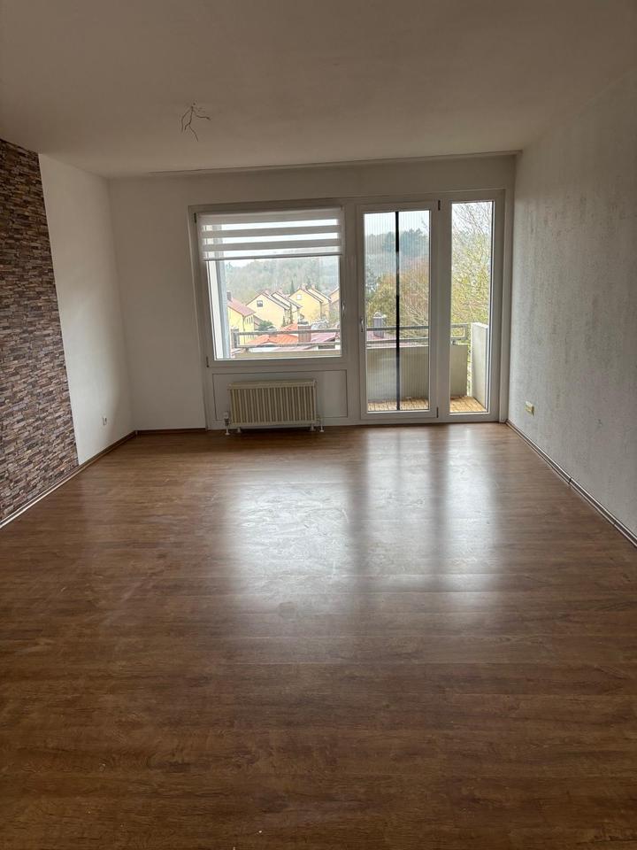 Thumbnail-3,5 Zi Wohnung mit Balkon und Garage