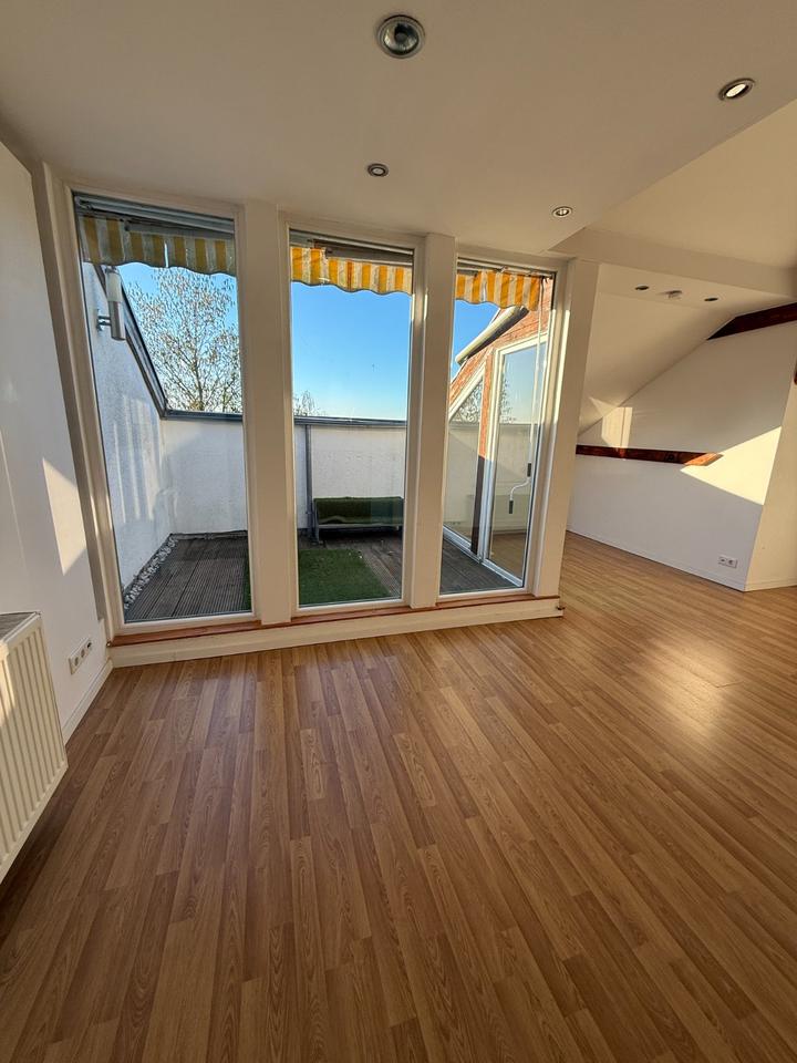 Thumbnail-Lichtdurchflutete 2- Zimmer-DG-Whg mit Terasse, EBK und Fernblick über Aachen