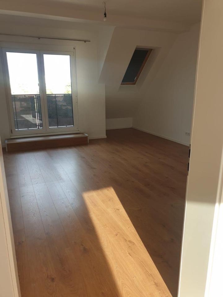 Thumbnail-Helle 3-Zimmer Dachgeschosswohnung mit 2 Balkonen in Köpenick