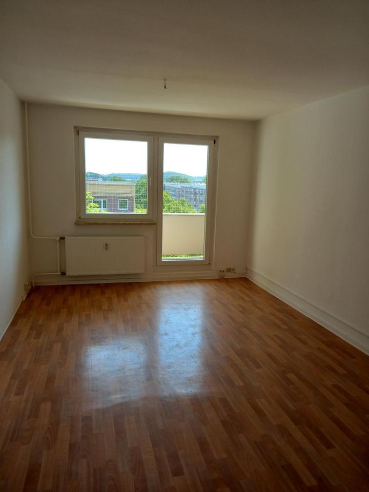 Thumbnail-helle, freundlich, praktisch geschnittene 2-Raum-Wohnung in Gera Lusan