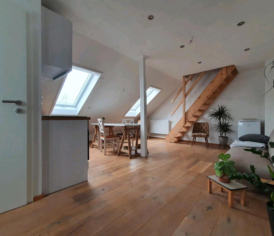 Thumbnail-Kleine, schöne Dachgeschoss Wohnung in Dillingen