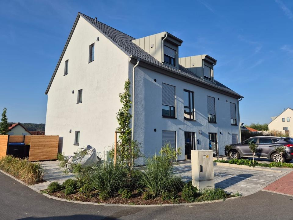 Thumbnail-Neubau (BJ 2023) 2-Zimmer Dachgeschosswohnung in KfW55 Haus