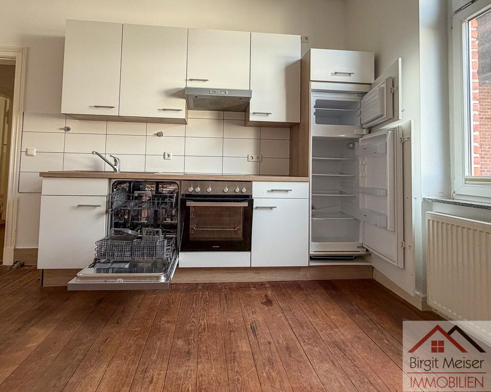 Thumbnail-3-Zimmer-Wohnung in der Schweriner Innenstadt, EBK, Tageslichtbad mit Wanne und Dusche, 2. OG