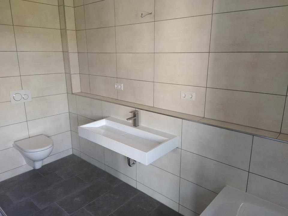 Thumbnail-ERSTBEZUG! Ihr neues Traumbad mit Wanne&Dusche+Gäste WC :)