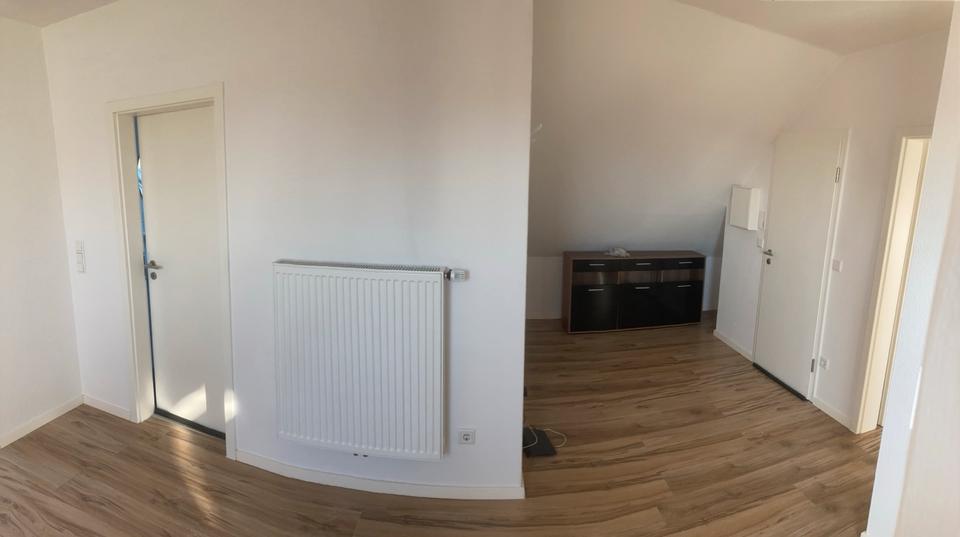 Thumbnail-2 Zimmer • DG • ruhige Lage • Nähe Krankenhaus u. Senioreneinr.