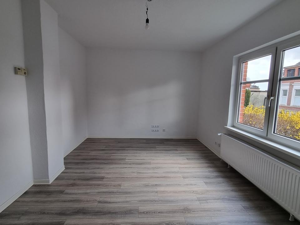 Thumbnail-Frisch renovierte Erdgeschoss-Wohnung mit Balkon in Elbnähe!