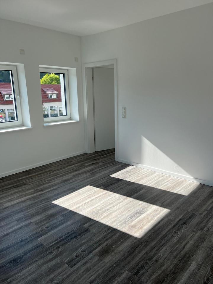 Thumbnail-Moderne Wohnung 2 Zimmer, Küche, Bad