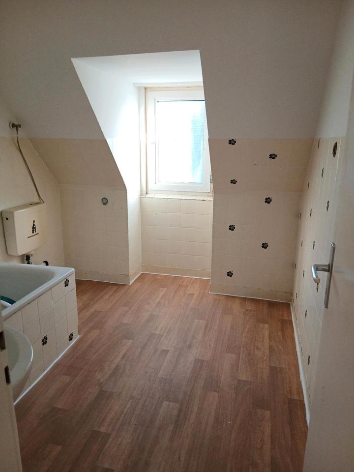 Thumbnail-Wohnung Dachgeschoss zu Vermieten