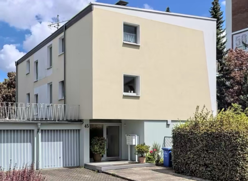 Thumbnail-Mehrfamilienhaus mit Garagen in Bonn Pennenfeld