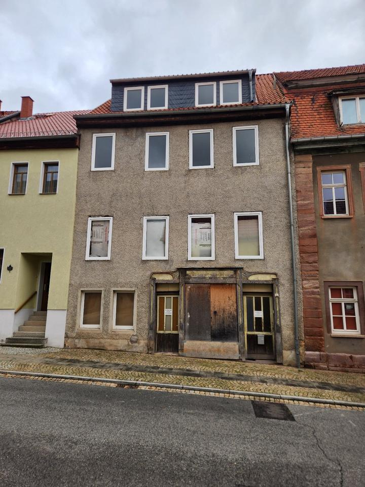 Thumbnail-Haus im Sanierungsgebiet und Grundstück für möglichen Neubau