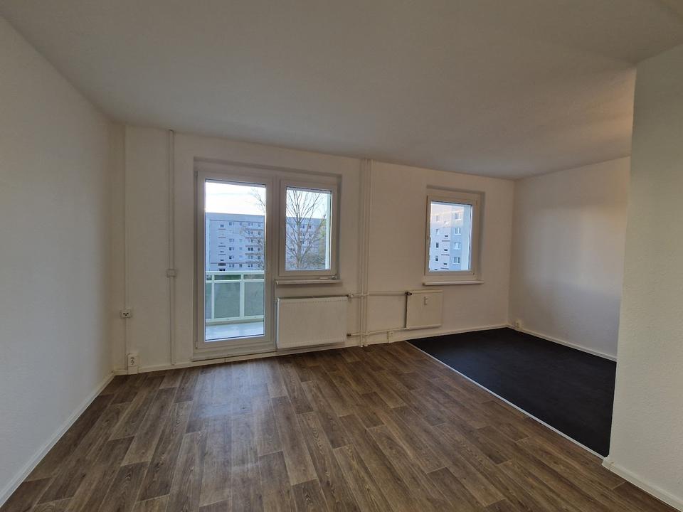 Thumbnail-1-Zimmer mit Aussicht, Balkon und Wannenbad in der 3. Etage