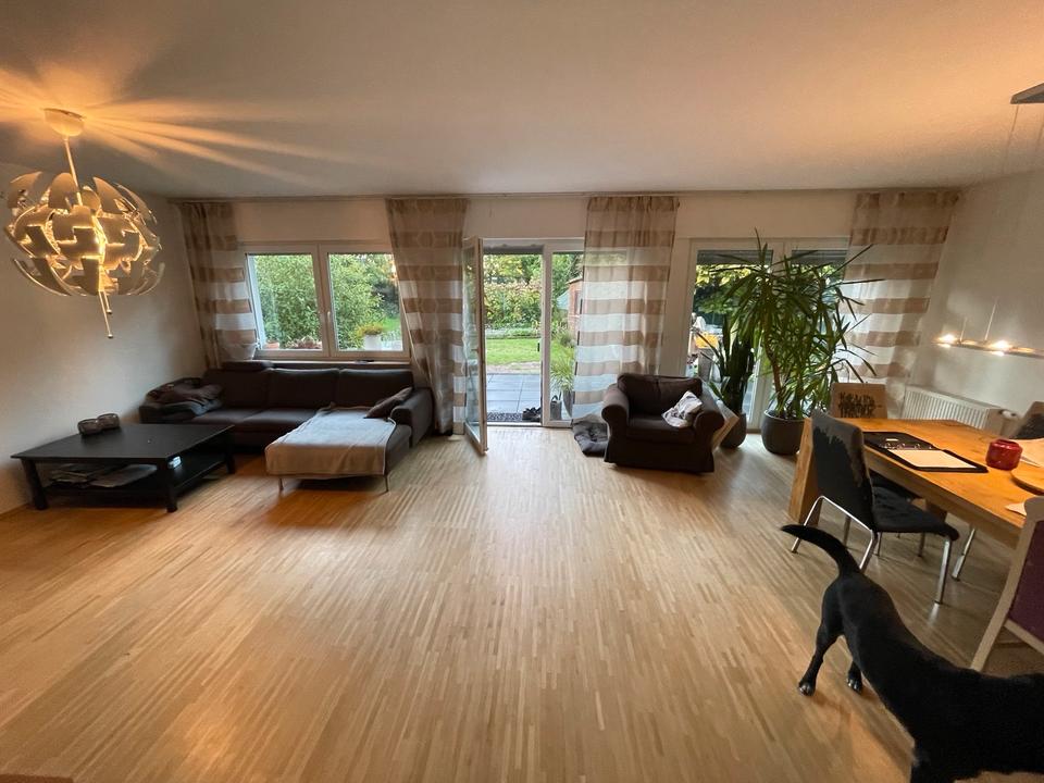 Thumbnail-Freistehendes Einfamilienhaus mit großem sonnigen Garten