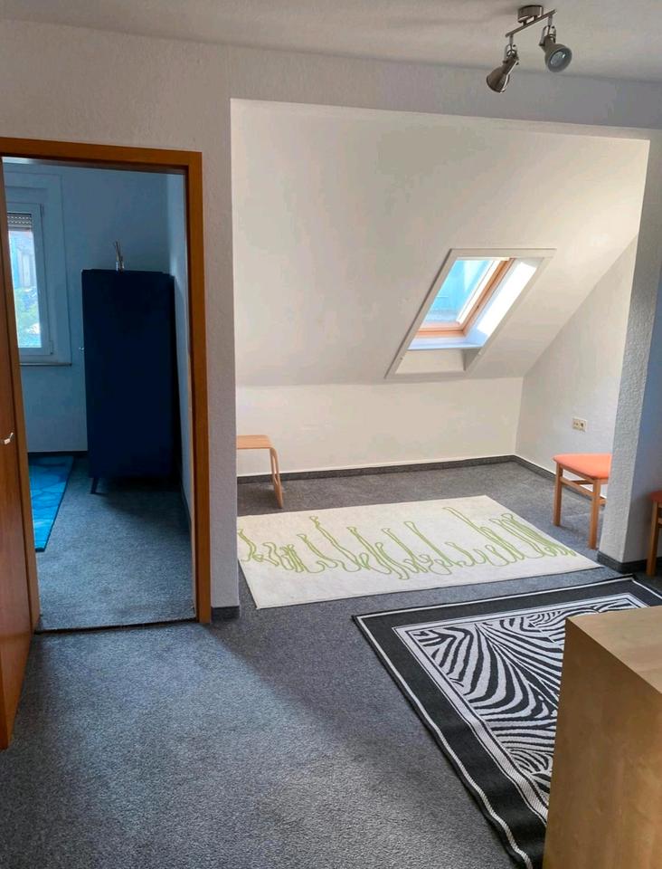 Thumbnail-Charmante, helle 2 Zimmer Dachgeschosswohnung in Neckargartach